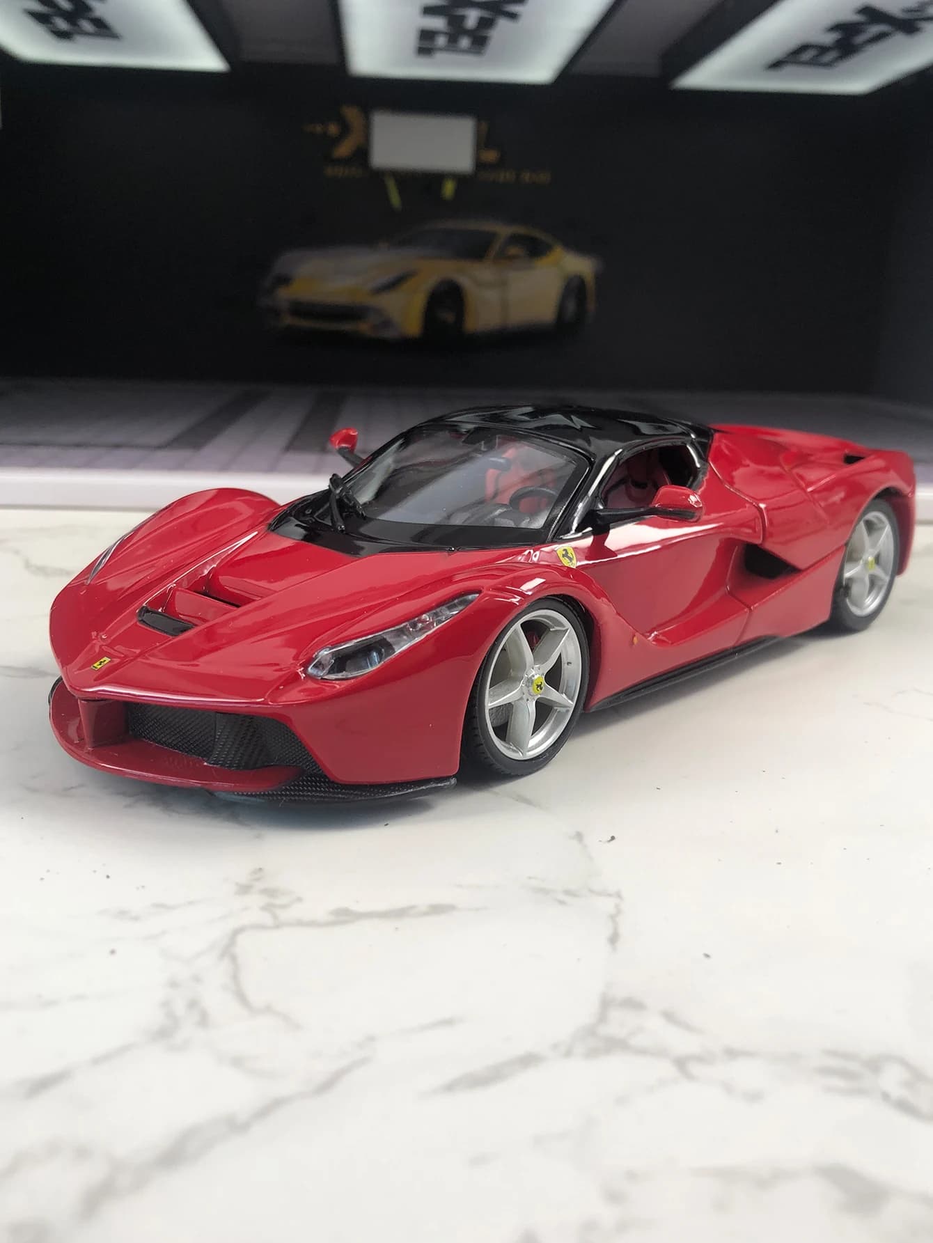 Modellino auto Bburago 1:24 in lega di zinco Ferrari LaFerrari, ornamento statico, auto da collezione in metallo, idea regalo.