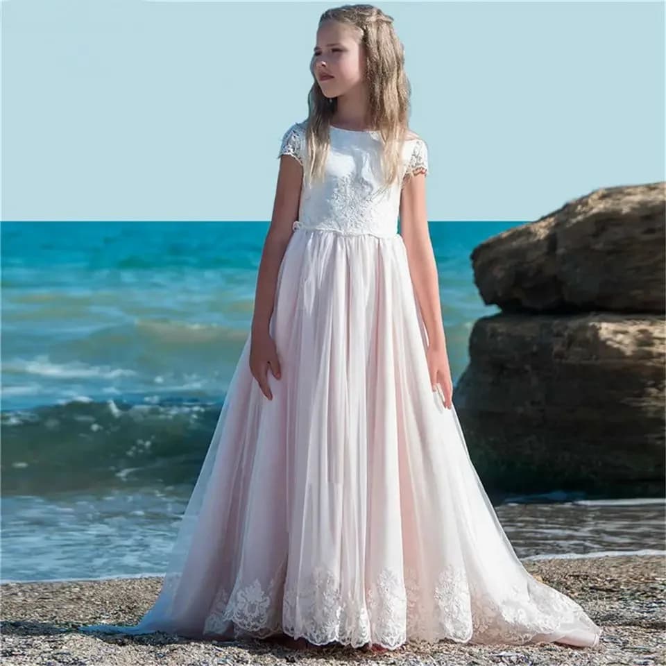 Abito da ragazza di fiore gonfio in tulle con applicazioni personalizzate per abiti da prima comunione per feste di compleanno per bambini con maniche ad aletta in pizzo da sposa