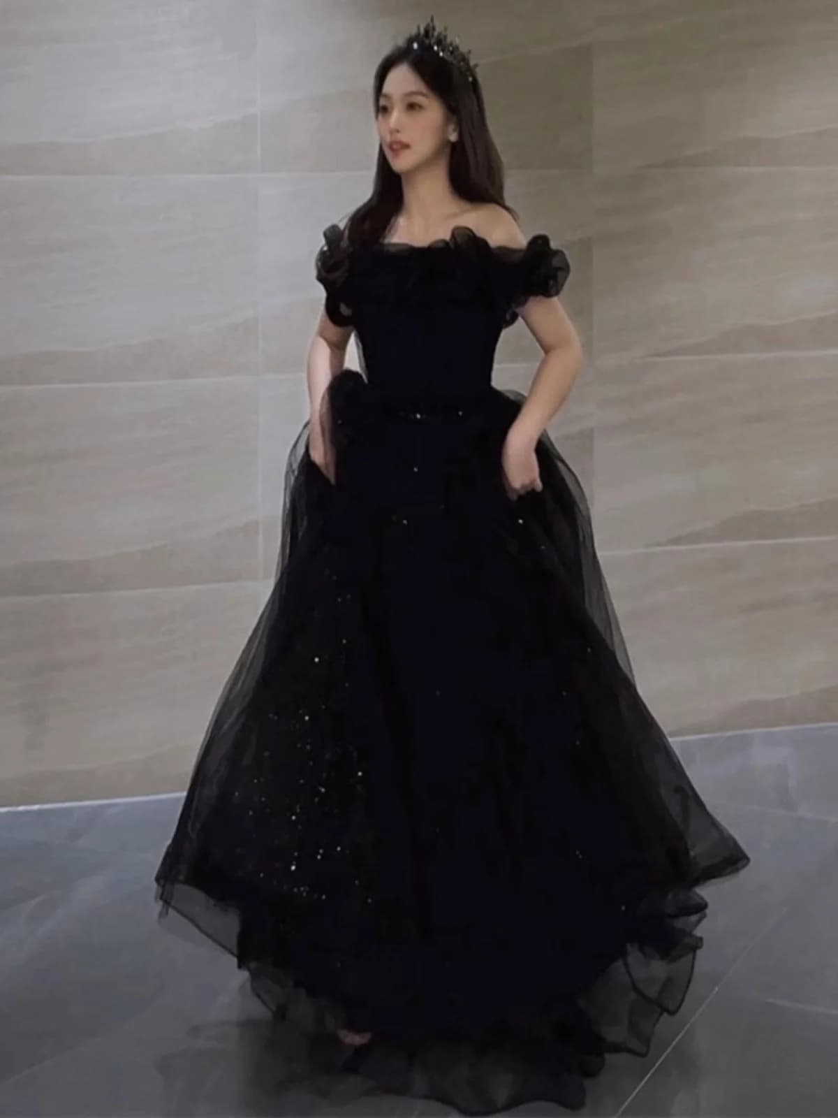 Women's Ele Bla Evening Dress, High Range, Single Shoulder, Long Up To The Floor, For Performance And Presentations, With Slim Midi skirt