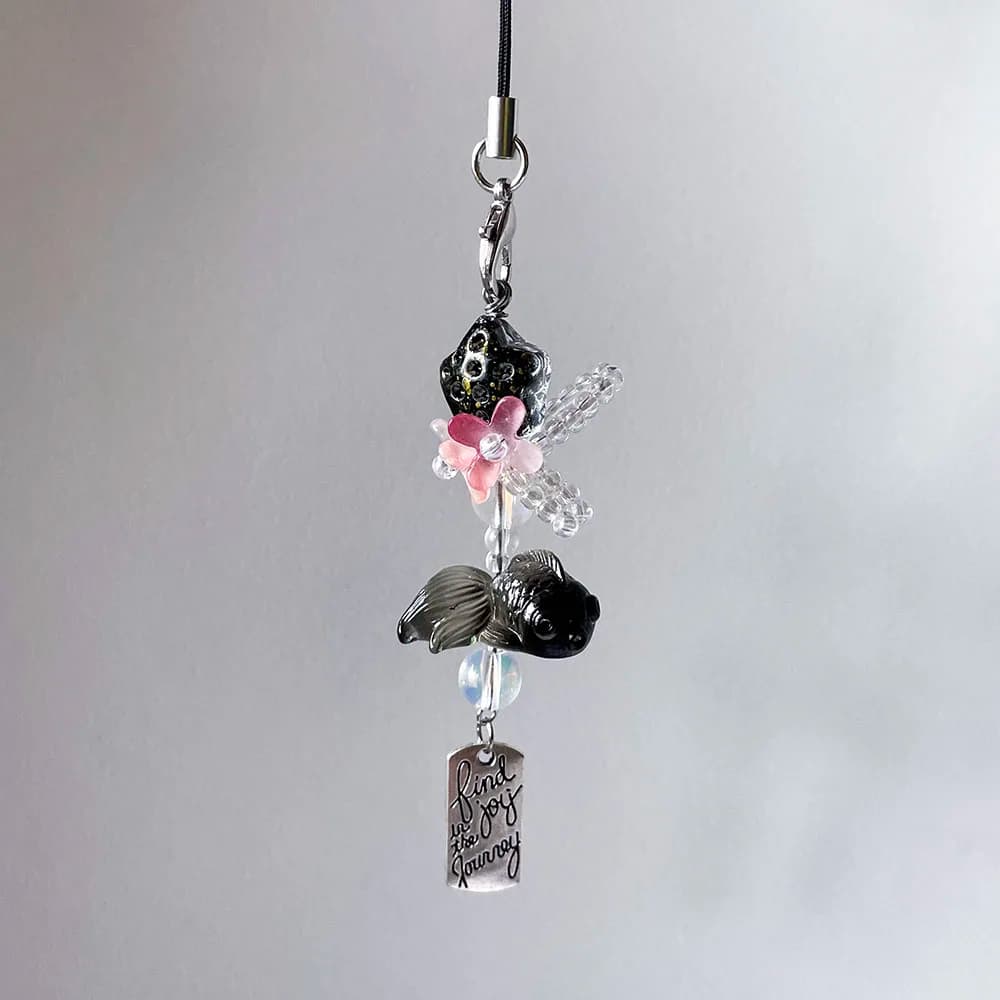 Chain with black red fish phone pendant Pink flower Star Beads Cute keychain for camera wallet Decor Backpack Jewelry Keychain girl gift