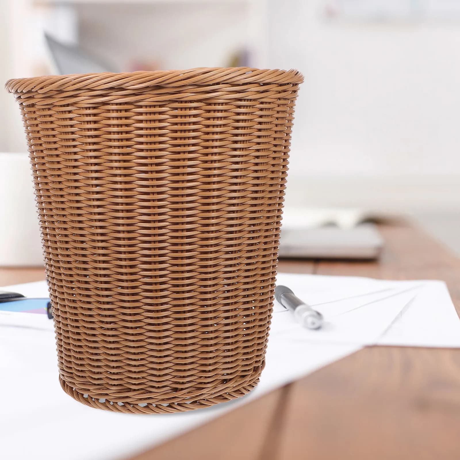 1pc Anti-Rust Iron Trash Can Simulation Rattan Woven Design Beige Home Office Indoor Storage Basket Woven Wastebasket