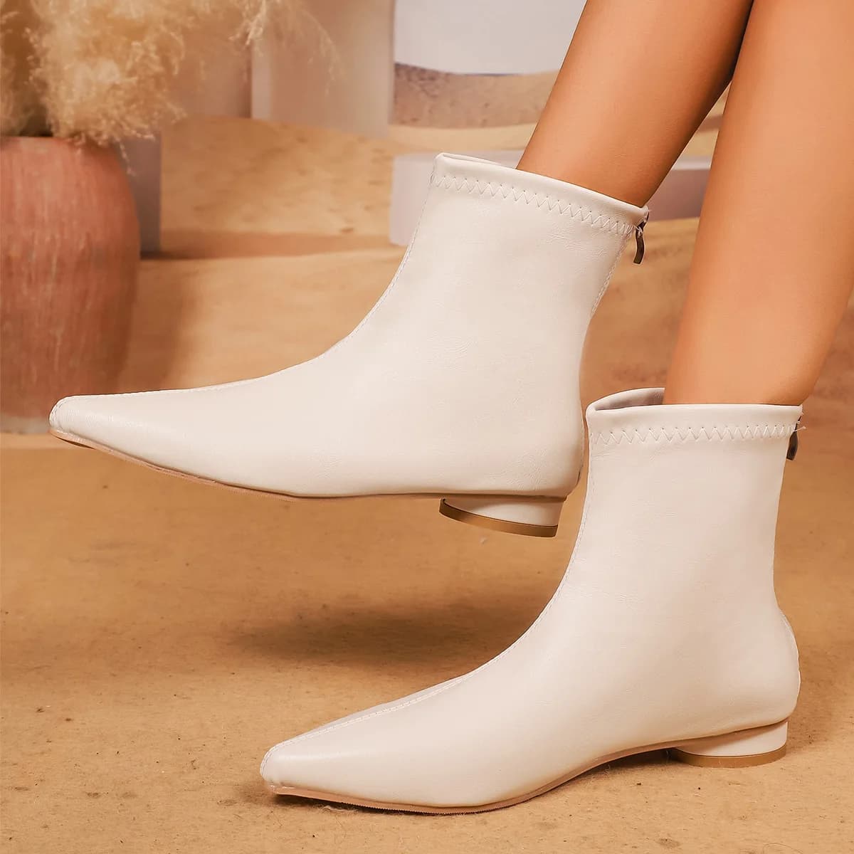 2025 Women Leather Boots Luxury Pointed Brand Toe Chelsea Ankle Boots Trendy Low Heels Zipper Shoes French Women's Boots