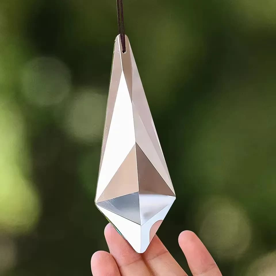 Ciondolo a 4.7 pollici con prismi di cristallo a forma di corno, acchiappasole fai da te a punta di freccia, creatore di arcobaleno, per auto, finestra, decorazione da giardino
