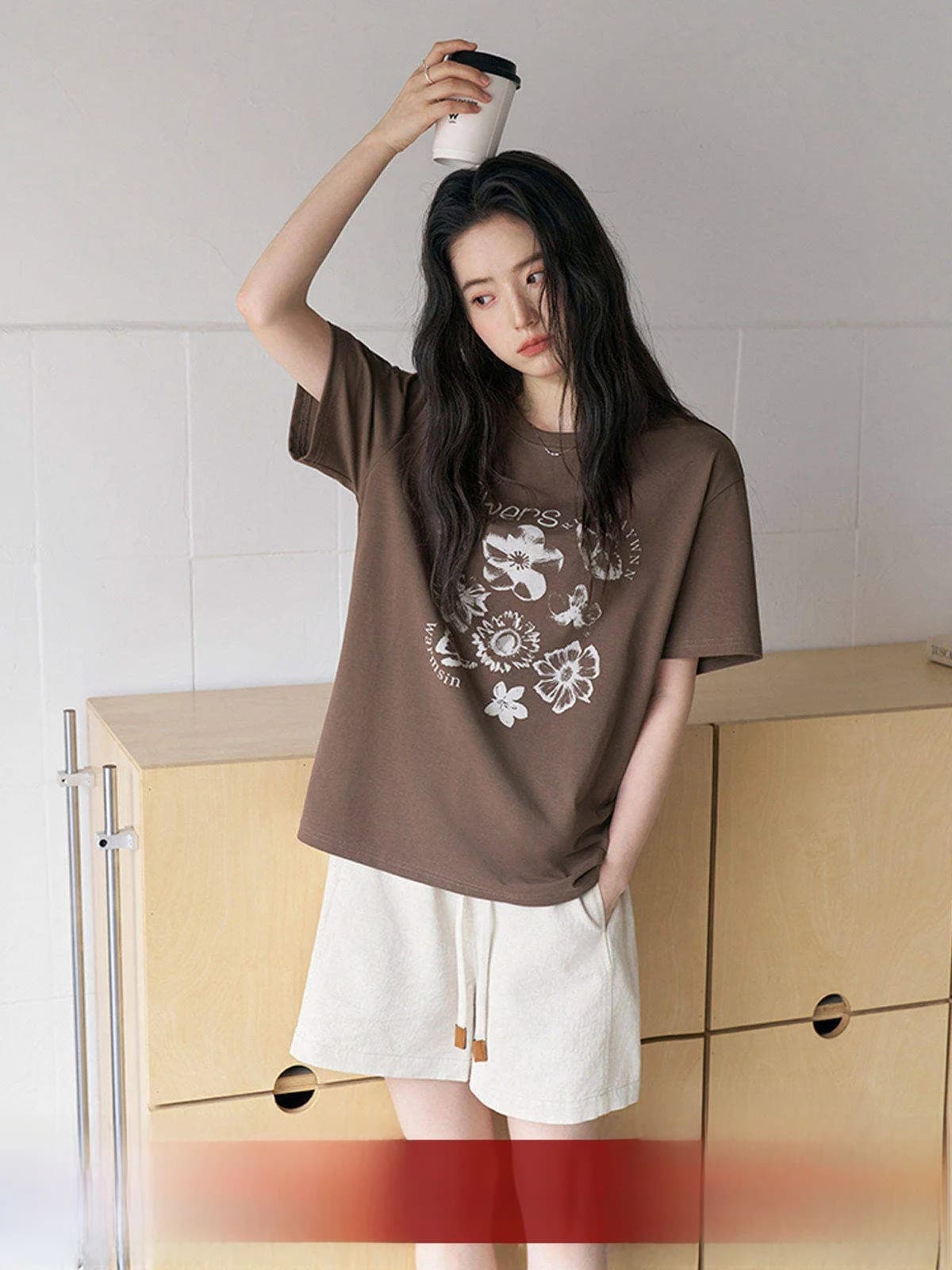 T-shirt girocollo a maniche corte MoZa Coffee da donna, stampa alla moda, stile rilassato, versione coreana, in cotone, ideale per il commuting.