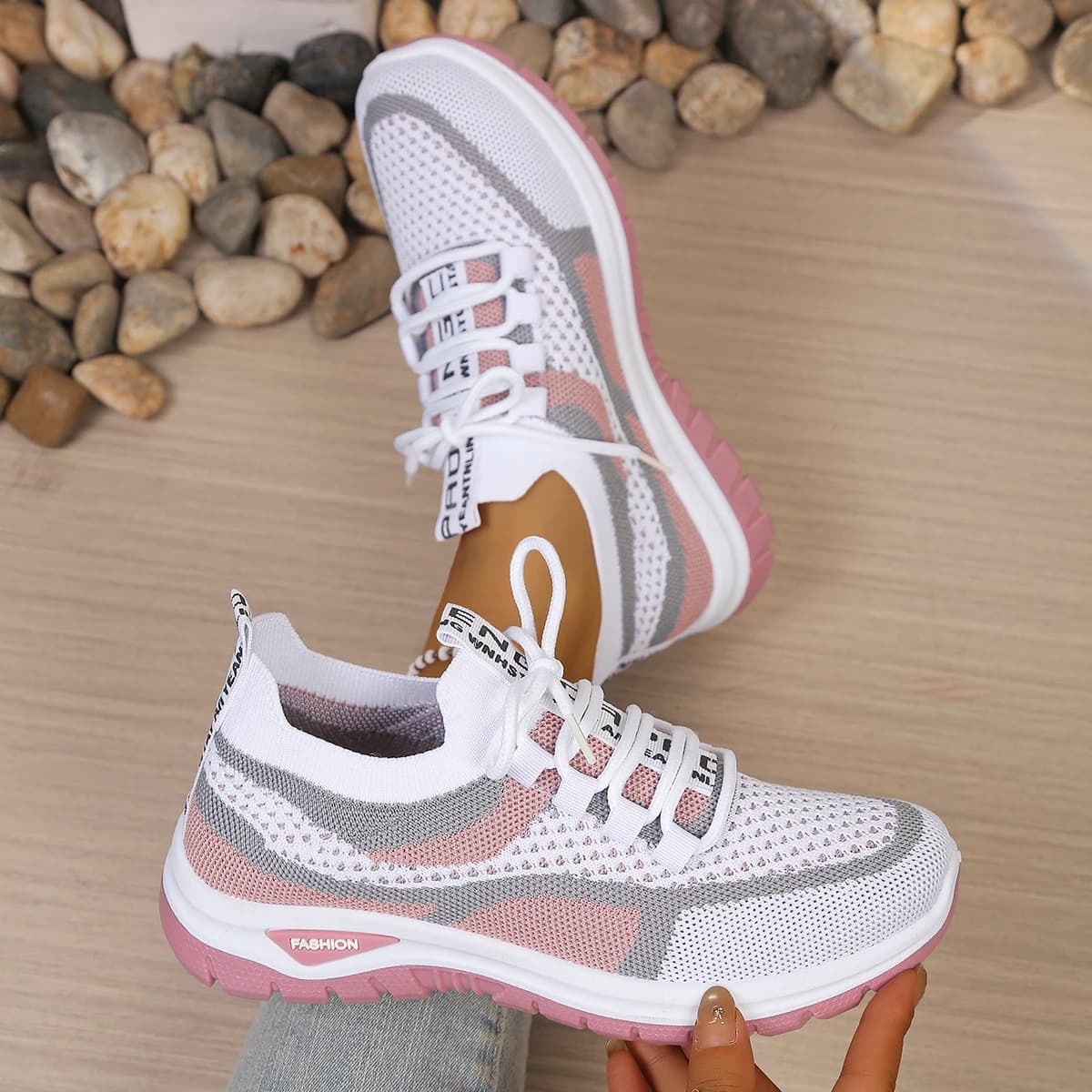 Scarpe da donna estive 2026: Sneaker casual bicolore, versatile, alla moda, per il lavoro, nuovo stile, scarpa singola, calzature comode