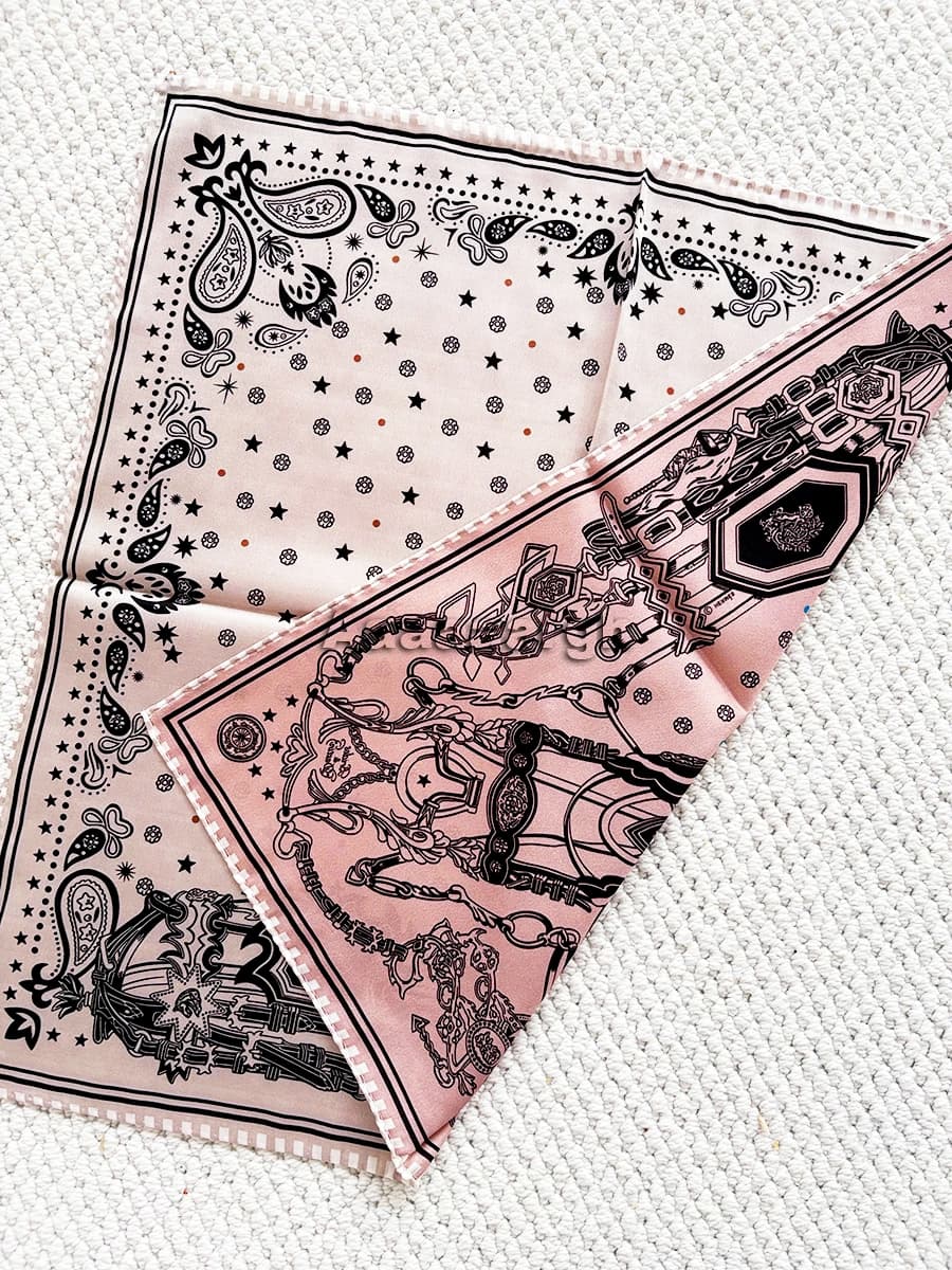 Sciarpa di seta piccola con stampa fronte-retro 53 cm Scialli da donna arrotolati a mano Designer di lusso Borsa Cintura Accessori Lady Regalo di Natale