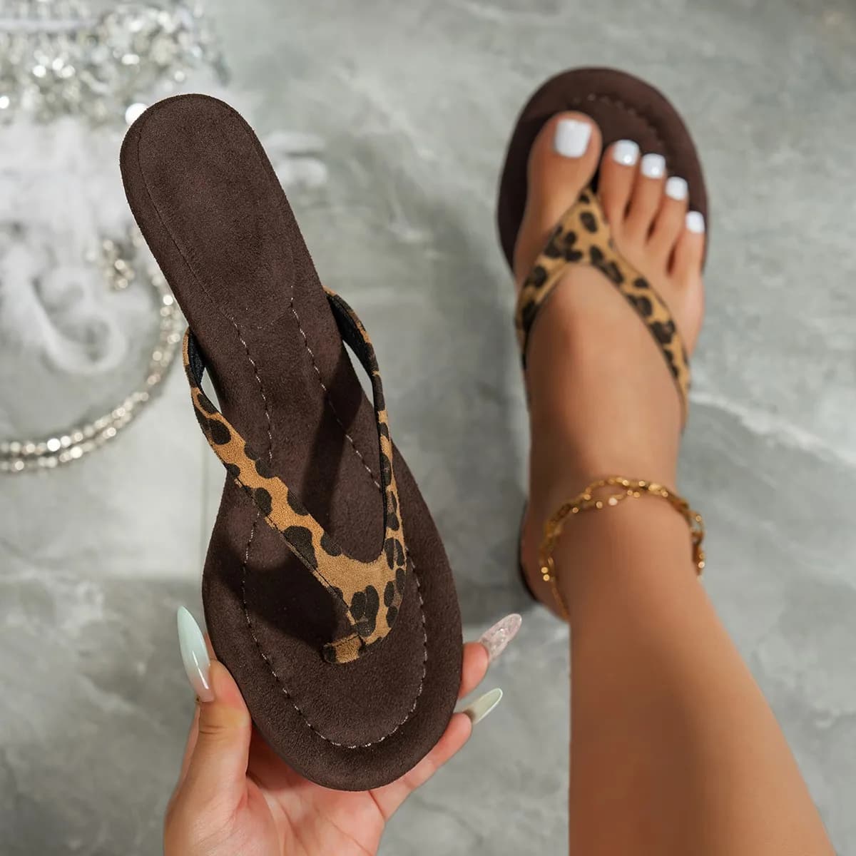 Women Brown Heeled Sandals With Thin Heel Comfortable Summer Flip Flops For Beach Vacation Party Casual Fashion Style Daily Wear