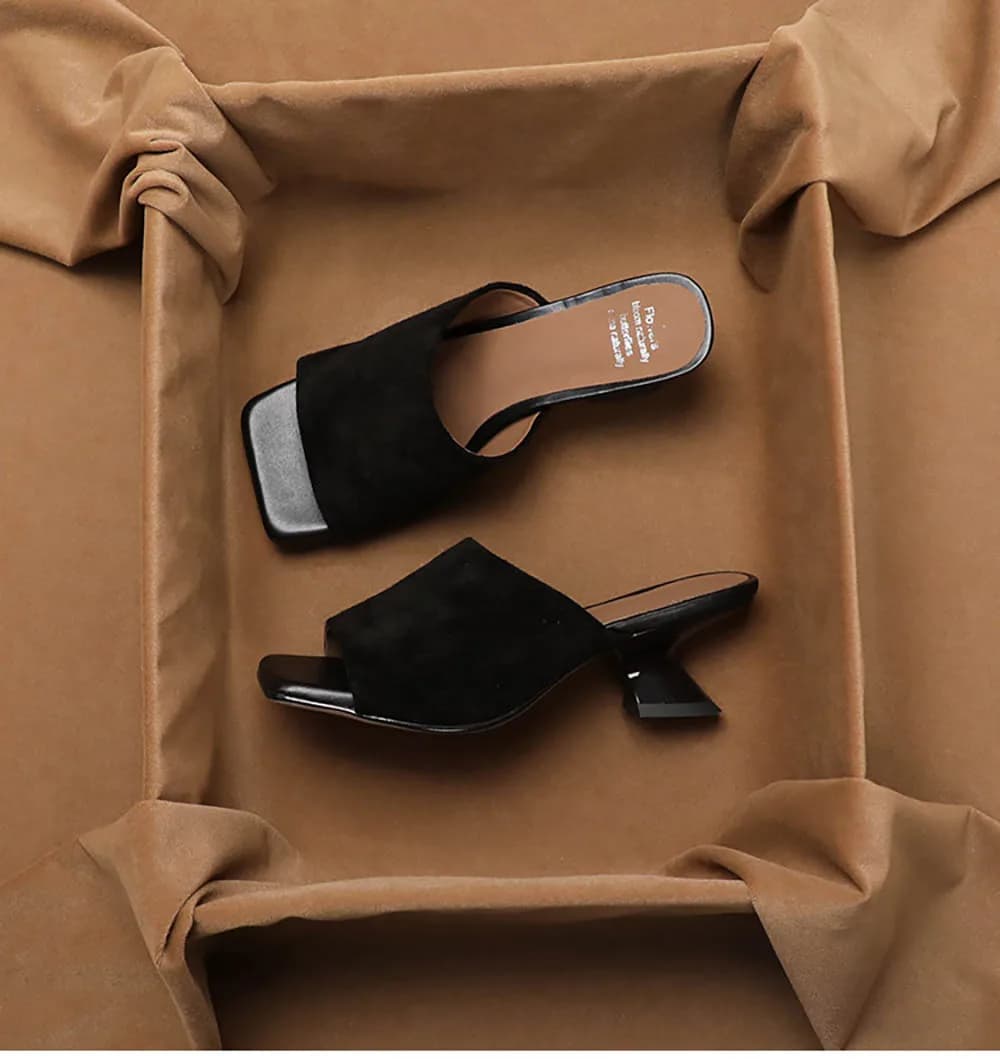 SHOEBOX French retro style leather one-piece drag women's outdoor wear summer new style open toe fashionable high-heeled shoes