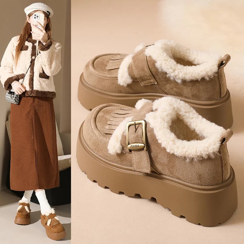 Fashionable cotton shoes, hot moccasins, versatile short boots in fur with thick sole and height rise 2652