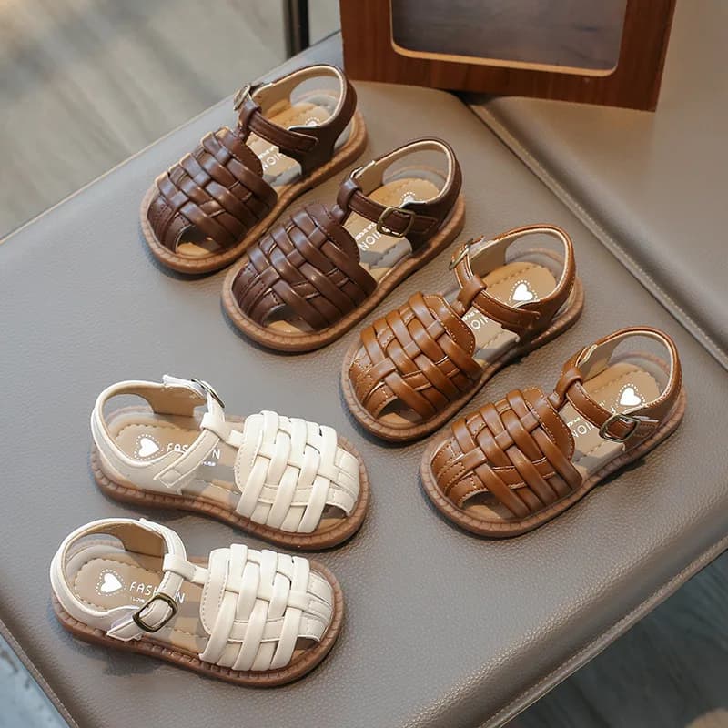 Sandali intrecciati con punta chiusa per bambine – Cinturino in pelle PU, suola morbida in EVA e suola esterna in TPR, fibbia regolabile