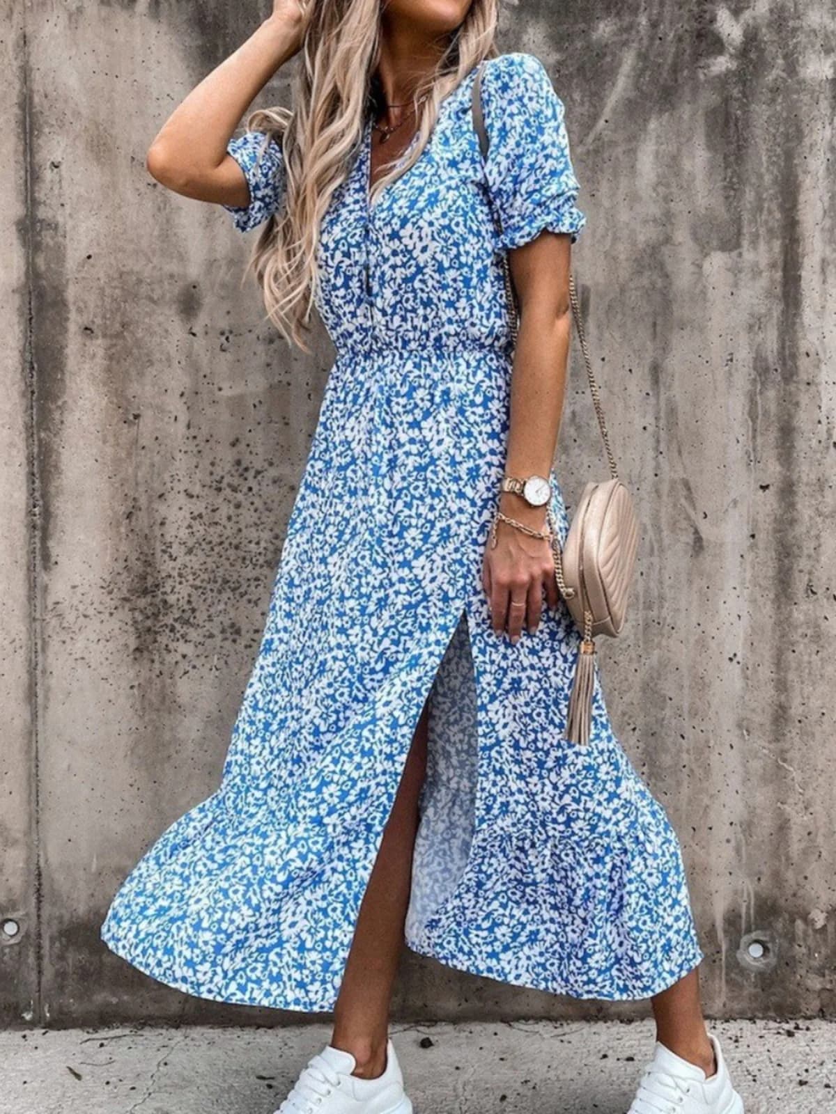 Abito da vacanza con stampa floreale e spacco, maniche corte, lunghezza media, scollo a V, stile A-Line, da spiaggia, per donne dai 20 ai 50 anni.