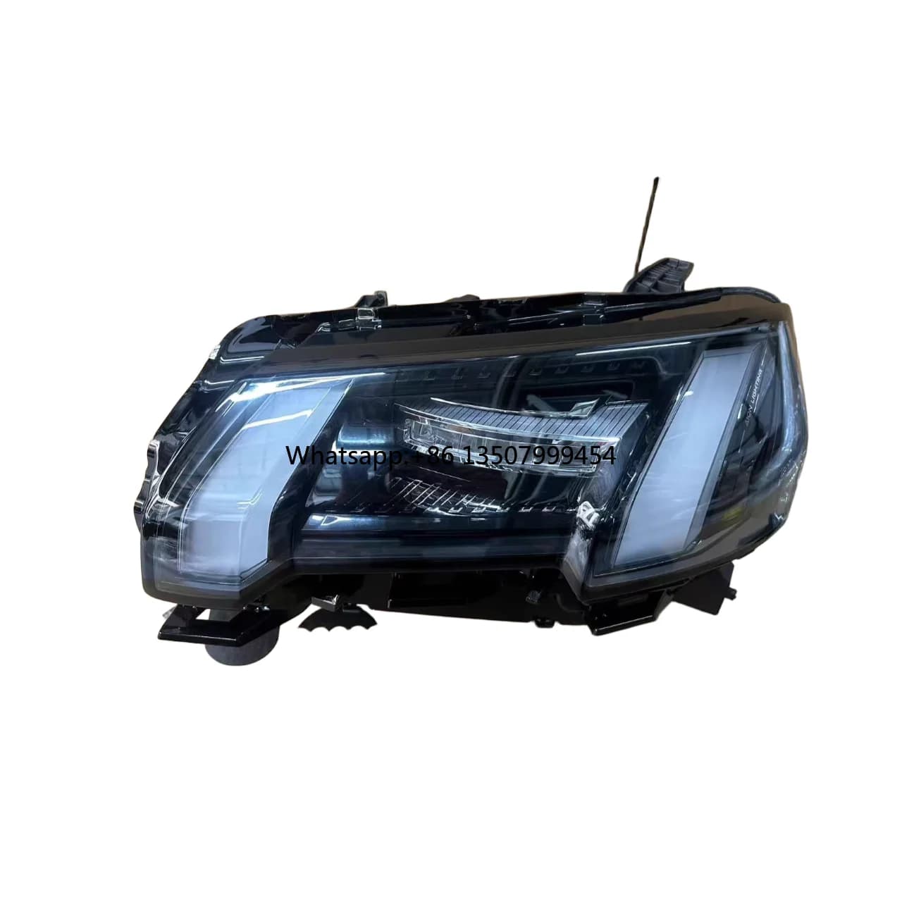 Gruppo Fari a LED V Nuovo Sistema di Illuminazione Automobilistica 12V di Alta Gamma 60W 6000K