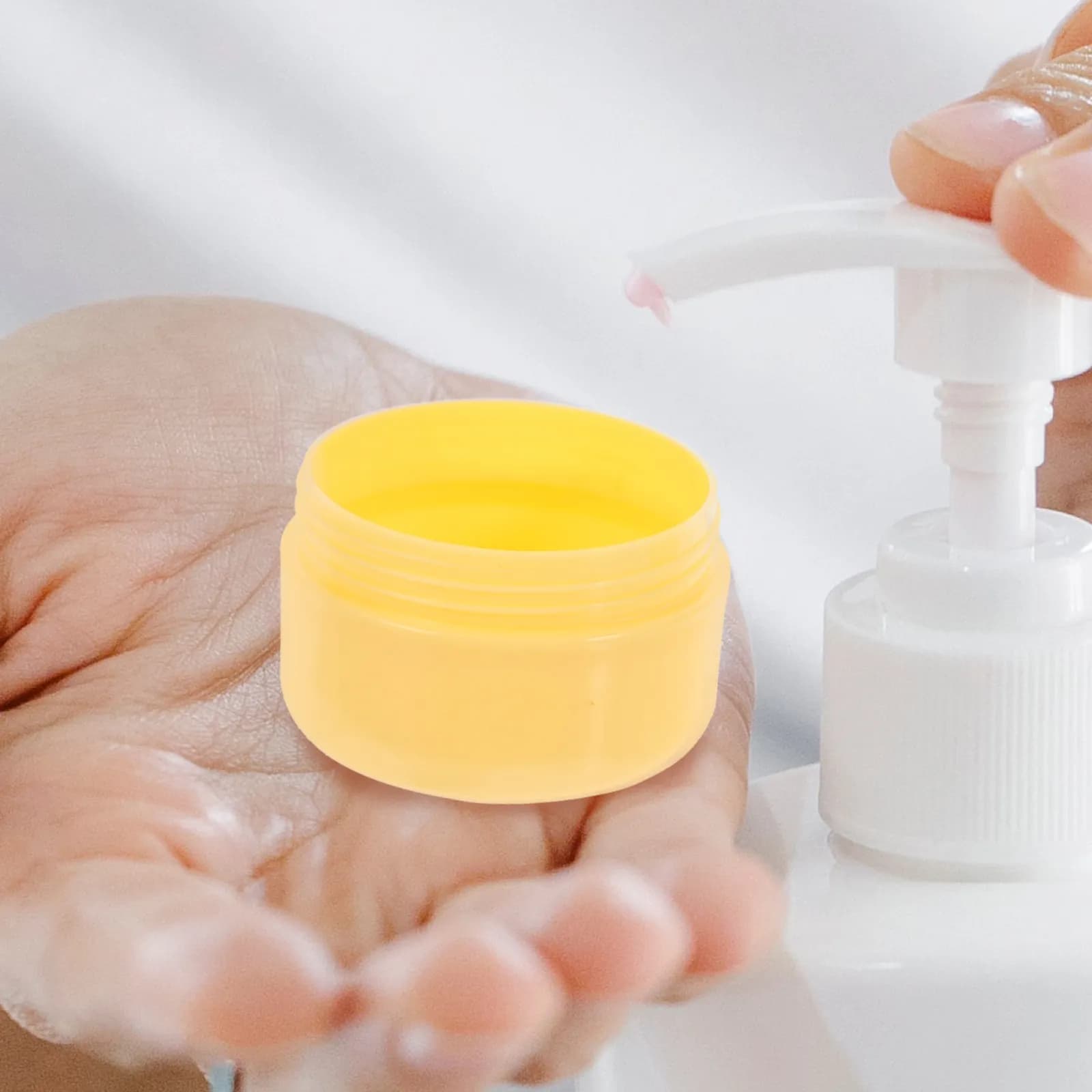 20Pcs Empty Jar Pot Small Travel Bottles Portable Reusable Cream Container for Face Mask Eye Shadow Lotion Lip Balm