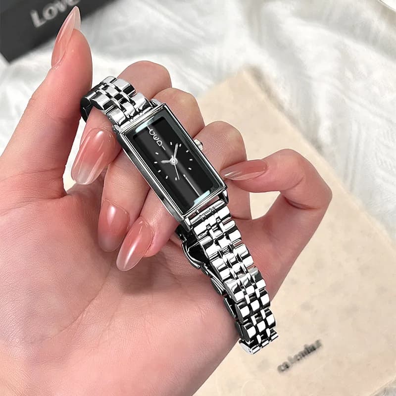 GEDI Women's Watch with Vintage Stainless Steel Rectangular Strap - Retro and Elegant Minimalist Quartz Wrist Watch