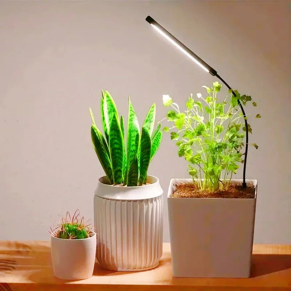 LED lights for plants, full spectrum growth lights, mini- USB attachment, 48 light pearls with regular brightness adjustment.
