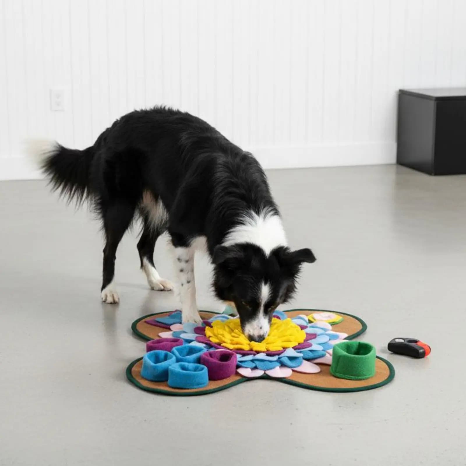 Tappetino Snuffle per Stimolazione Mentale, Giocattolo Rompicapo per Cani, Tappetino per Alimentazione Lenta, Antistress con Base Antiscivolo per Felini, da Interno