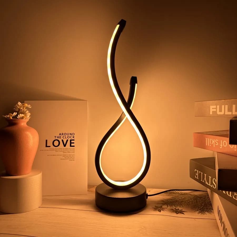 Lampada da tavolo a LED alimentata tramite USB, luce notturna creativa, lampada da scrivania moderna per ristorante, KTV, caffetteria, bar, sala eSport, decorativa