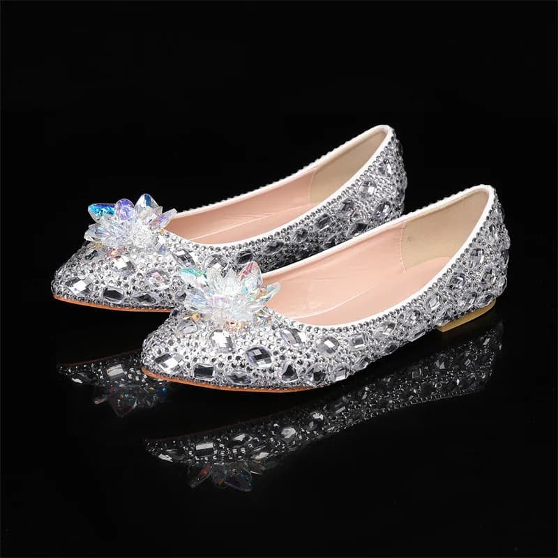 Lusso fatto a mano pieno strass diamanti donne appartamenti pompe moda fiori di cristallo primavera autunno ragazze partito Prom scarpe da sposa