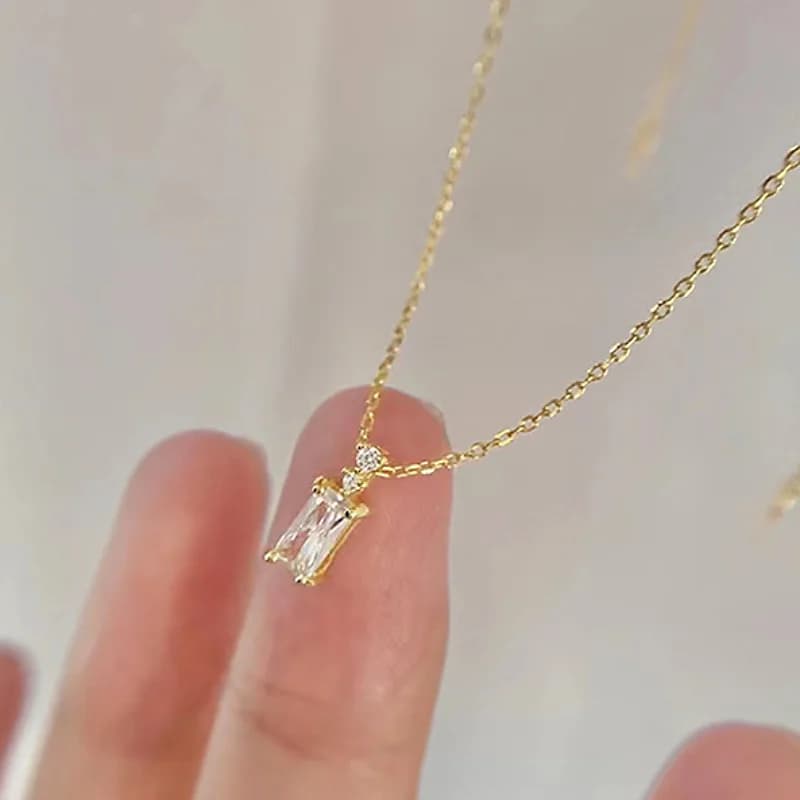 Huitan Dainty Necklace with Bright Zirconia Lady Delicate Gold Color Pendant Jewelry for Engagement Exquisite Gift Accessories
