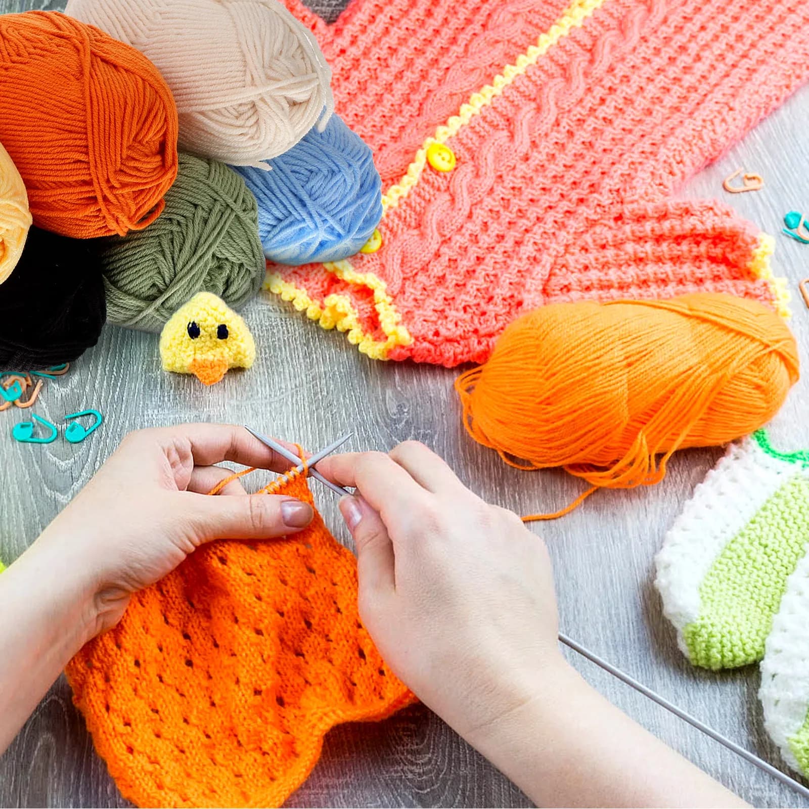 Set di 7 filati in cotone per maglieria, ideali per maglioni, sciarpe, cappelli e lavori artigianali. Eccellente definizione dei punti, nessun sbiadimento.