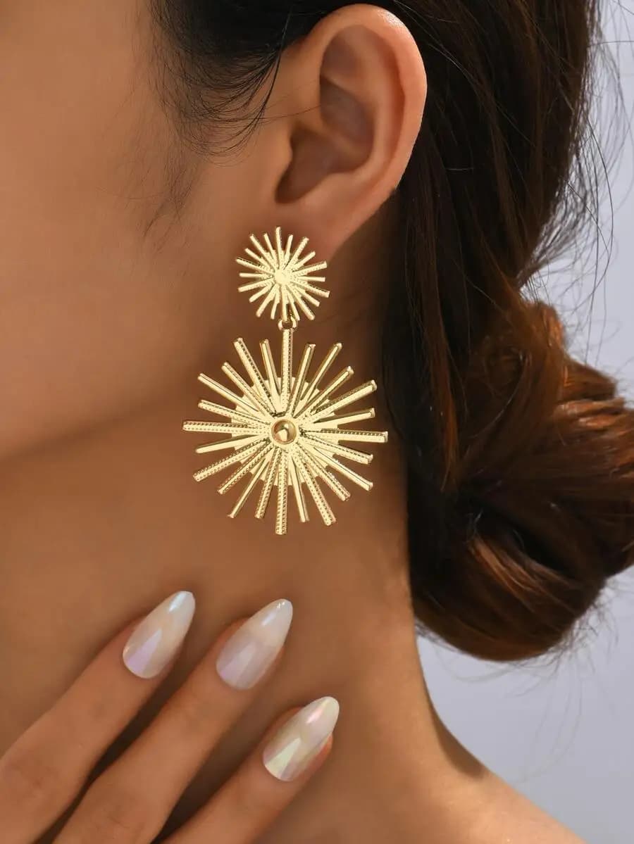 Sun Drop Earrings with Elegant Dangling Design and Lightweight Comfort for Everyday Wear