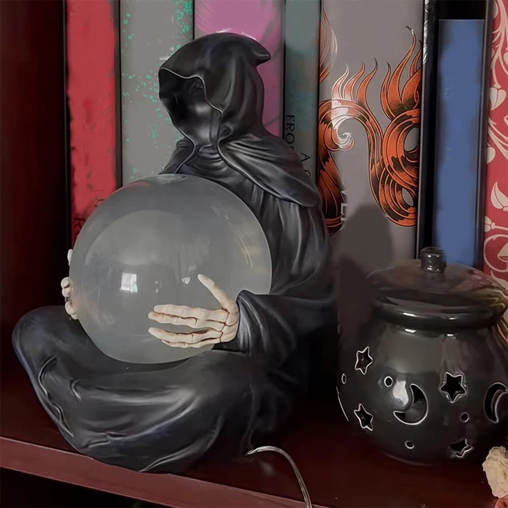 Statuetta di Morte con Sfera Luminosa Cristalli Sfera Luminosa con Pipistrello Fluttuante Le Sfere di Cristallo del Dio della Morte per Halloween