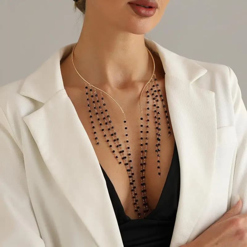 Retro Style Black Bead Necklace for Women Long Tassel Pendant Trendy Collar Jewelry for Occasions