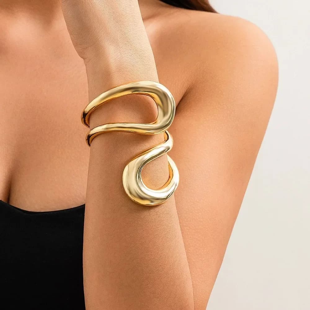 Punk Classic Geometric Twisted Open Bangles for Women Exaggerated Gold Color Heavy Metal Cuff Bracelet Fashion Party Jewelry New