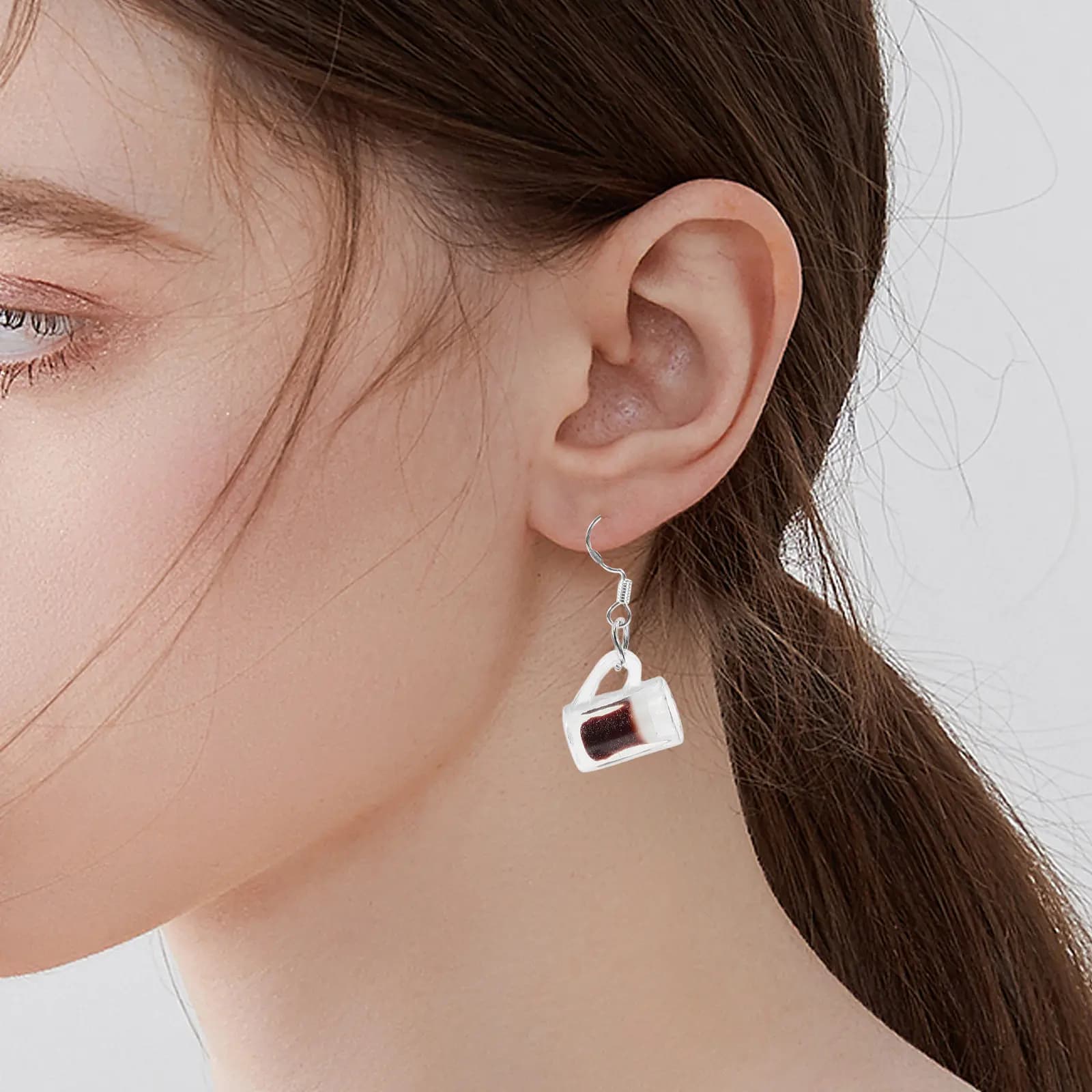 1 Paio di Orecchini Creativi a Forma di Boccale da Birra, Resistenti in Resina, Eleganti Orecchini Pendenti alla Moda per Donne, Gioielli per le Vacanze