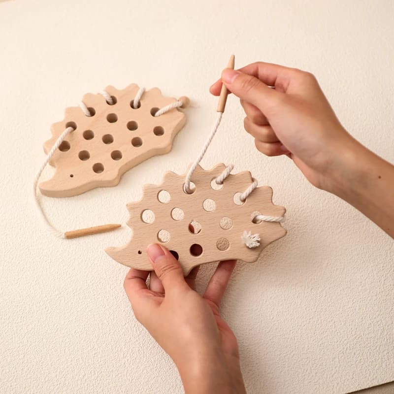 Giocattoli educativi per animali da bambino Riccio in legno Bordo da infilare Dita Allenamento flessibile Gioco Montessori Accessori per bambini Regalo