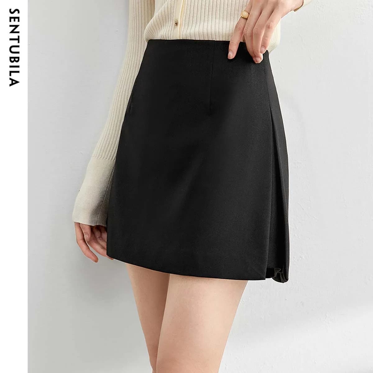 Gonna Mini a Vita Alta con Fascia e Taglio ad A da Donna SENTUBILA, Nuova Collezione Estiva 2026, Nera Asimmetrica Plissettata, Casual da Ufficio 151K57967