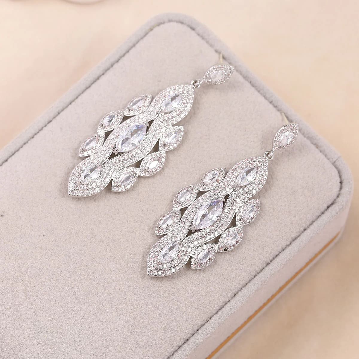 Orecchini Pendenti con Gemma Taglio Marquise in Argento 925, Gioielli Scintillanti per Gala, Regalo Ideale per Donne
