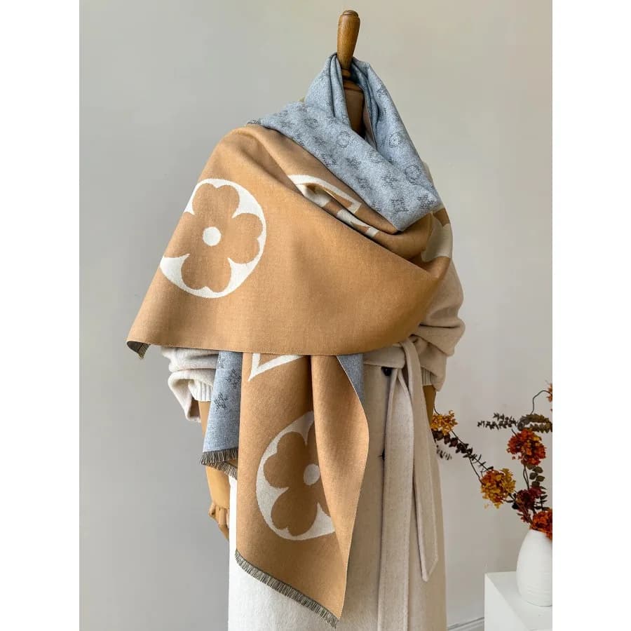 Scarf in Finto Cashmere for Women, Warm and Versatile, Collo Protection, New Style Autumn-Winter