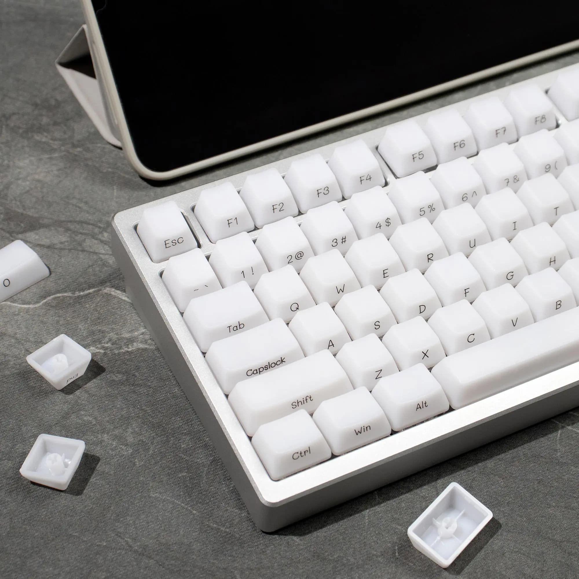 OEM Keycaps 130 tasti Set di copritasti bianchi traslucidi adatti per 60% 65% 75% 95% tastiera meccanica Cherry Mx switch