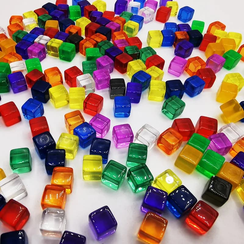 100 Pz/set 8mm Acrilico Trasparente Grigio Quadrato Angolo Colorato Cristallo Dadi Pezzo degli Scacchi Ad Angolo Retto Cubo Setaccio Per Il Gioco Di Puzzle