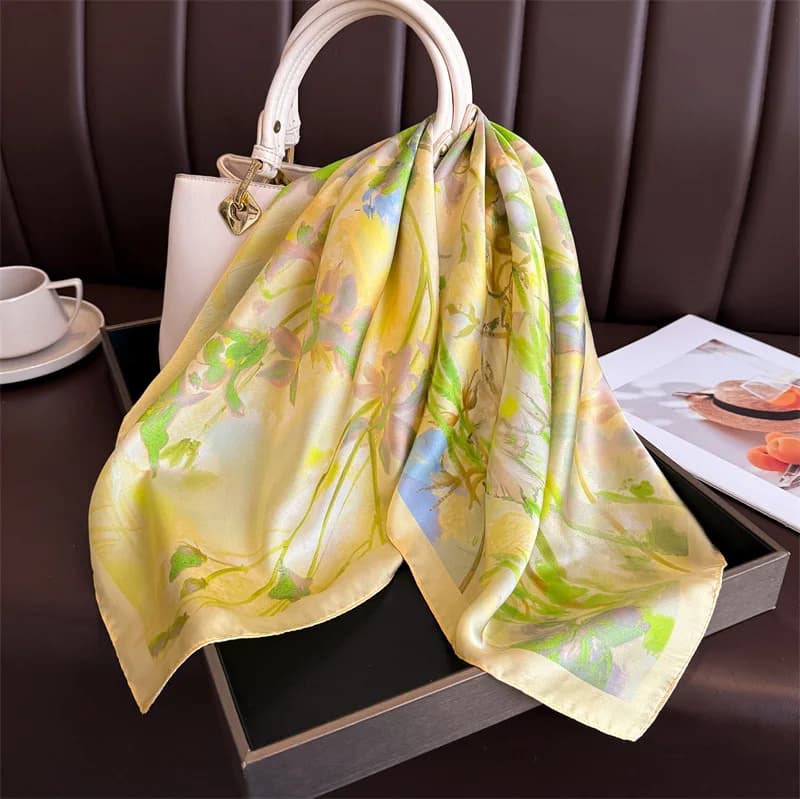 Nuovo Foulard in Seta da Donna, Sciarpa Quadrata di Lusso Estiva, Fascia per Capelli da Donna, Sciarpa in Seta di Design, Nastro per Capelli