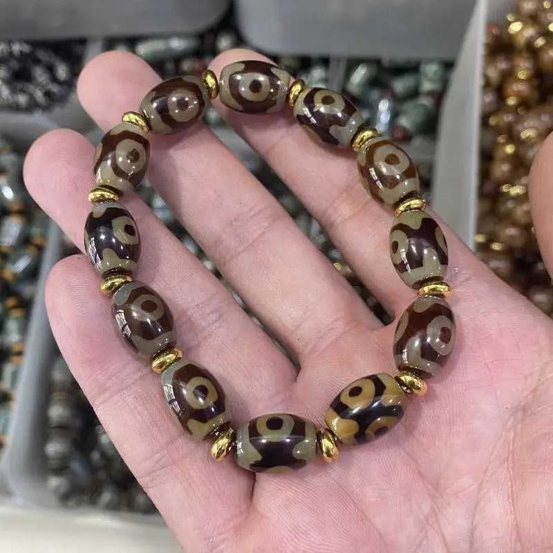 New Bracelet with Three Eyes Dzi Pearls in Polished Agate, Bracelet with Buddha Pearls, Simple and Cool Ethnic Style for Men and Women