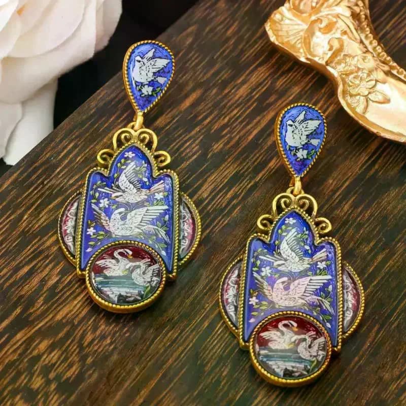 Vintage Messenger Swan Earrings Elegant Niche And Light Luxury Court-style Earrings Enamel Painted Jewelry Gift For Women