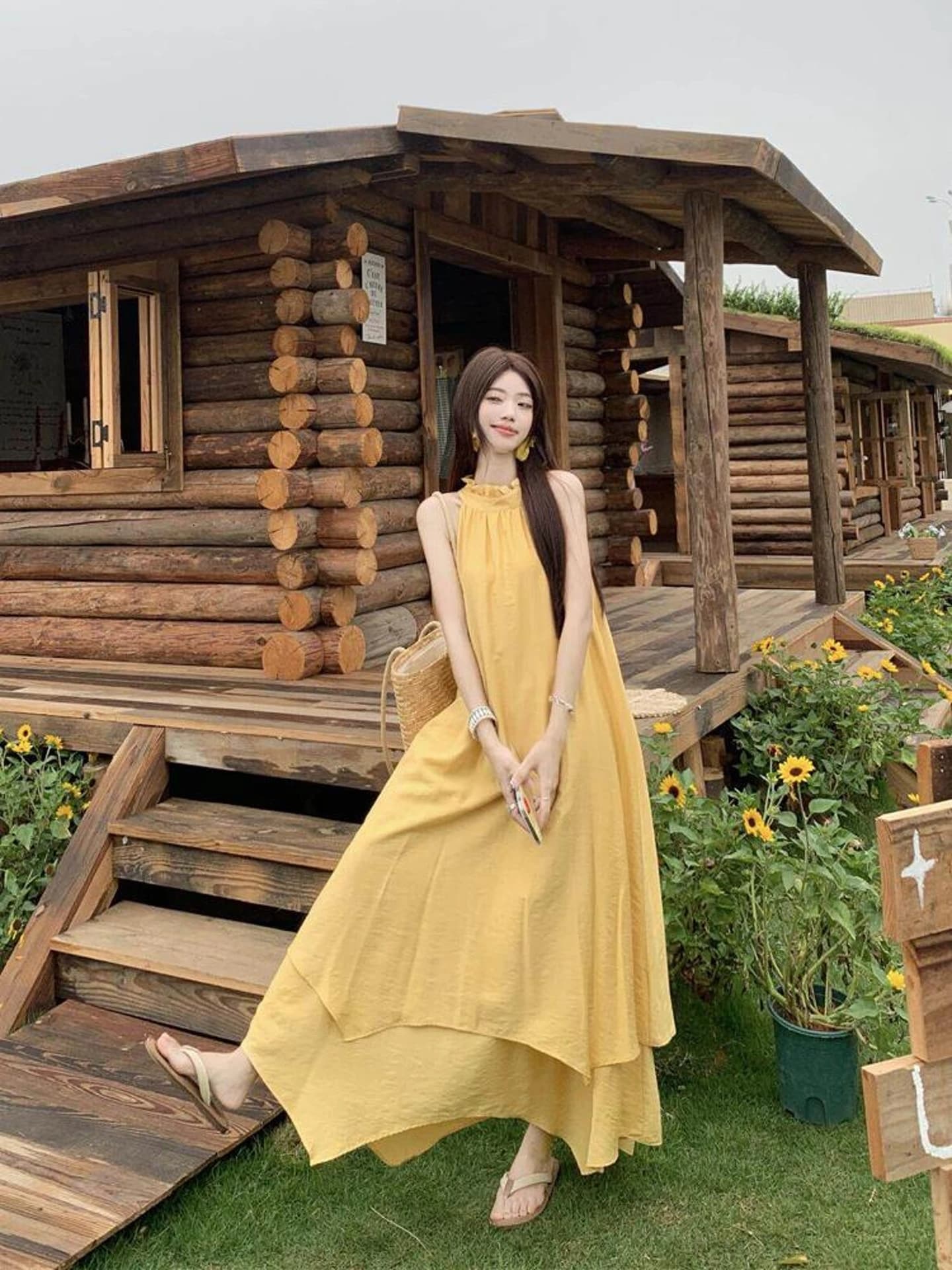 Summer 2026 New Holiday Style Fashion Design Sense Asymmetrical Bow round Neck Strapless Dress Women Loose Fit A-Line Skirt