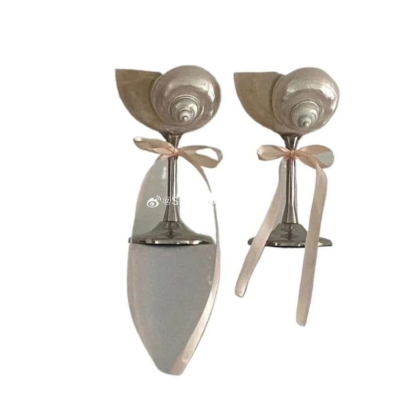 Unique Wine Glass for Home Bar Use Artistic Conch Shell Champagne Cup Vintage European Style INS Cocktail Stemware