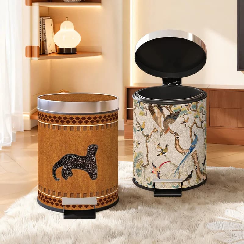 Light luxury, high-end, high-look, step-on trash can for home living rooms, bedrooms, kitchens, bathrooms, and lids