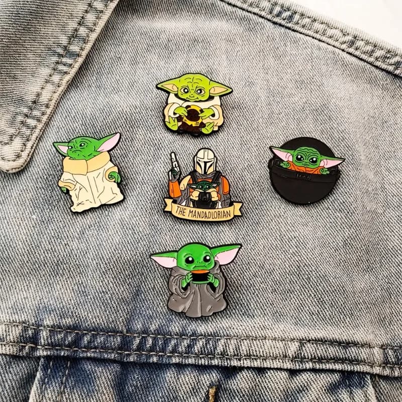 5pcs Cute cartoon Yoda badge sci-fi adventure TV character inspiration brooch fun clothing luggage accessories Halloween gifts