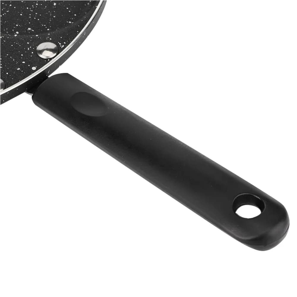 Padella antiaderente in alluminio per 5 uova, con manico comodo e facile da pulire, ideale per omelette e pancake.