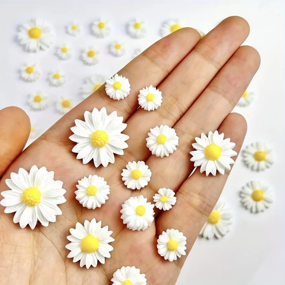Realistic White Daisy Flowers with Yellow Centers - Flat-Bottom Floral Decorations, for DIY Crafts, Phone Cases, Nail Art 60pcs