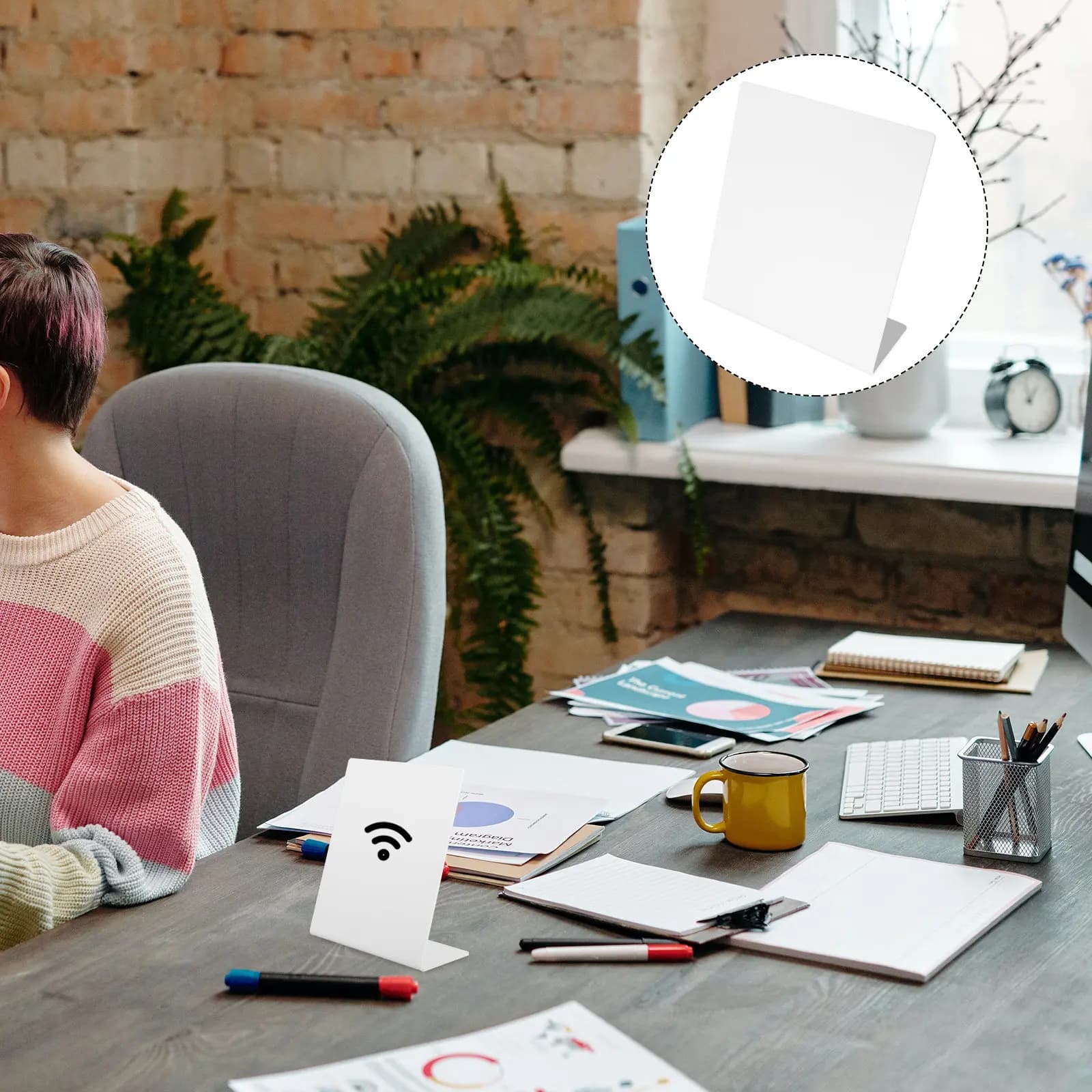 Espositore NFC Vuoto per Carte, Supporto da Tavolo in Plastica, Strumento di Presentazione per Negozi, Elegante e Professionale, Porta NFC