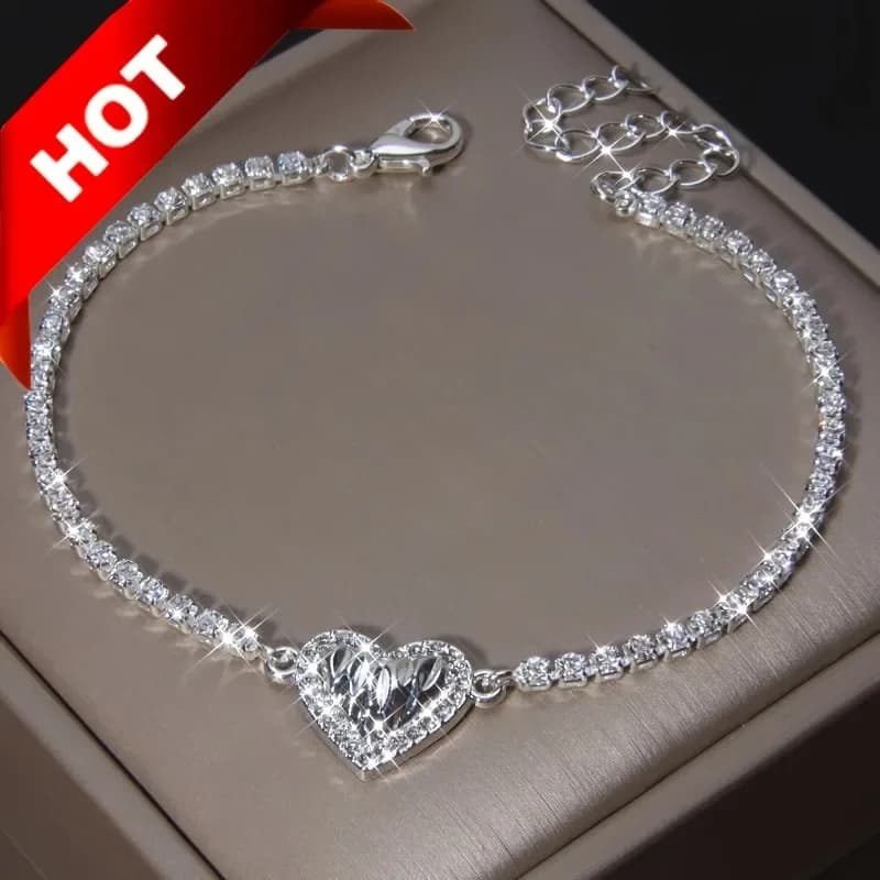 Un braccialetto da donna alla moda con strass plissettati, adatto per feste di compleanno, matrimoni e uso quotidiano.