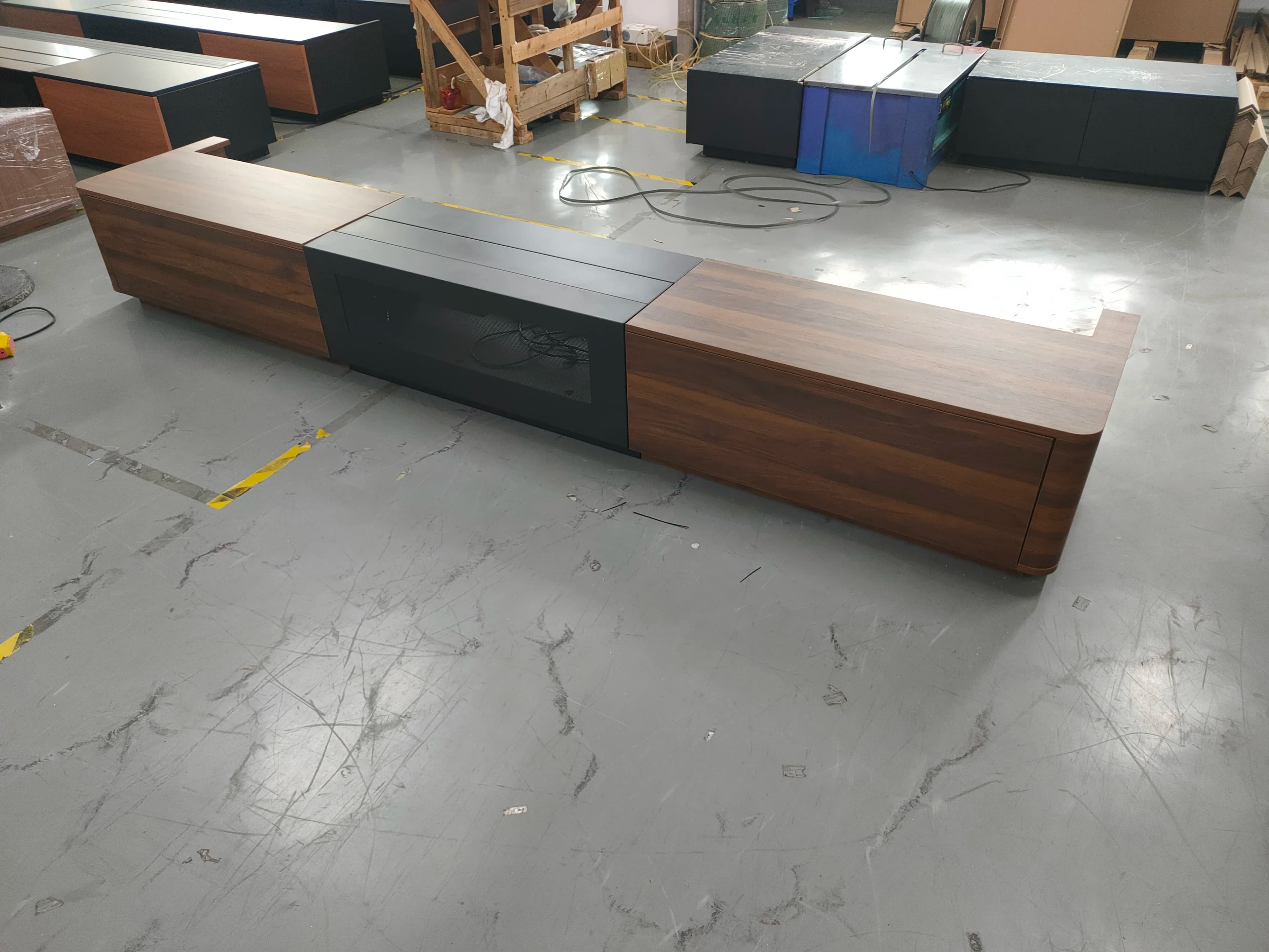 Mobile TV Smart 4K Personalizzato di Alta Gamma da 120 Pollici con Schermo per Proiettore Elettrico UST ALR a Scomparsa nel Pavimento