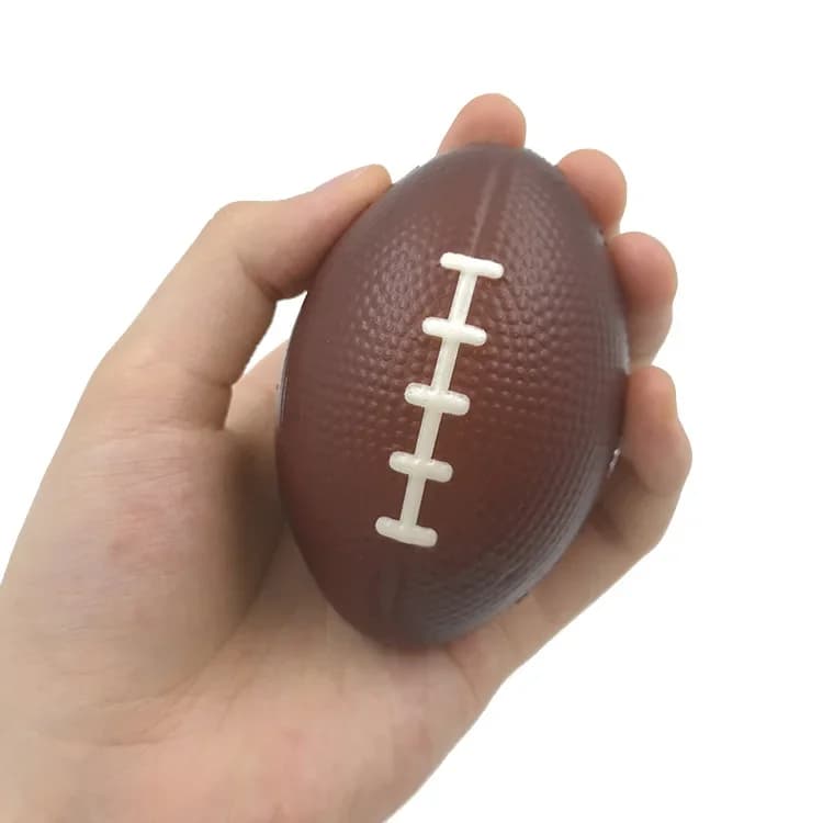 Mini Pallone Antistress in PU Morbido, Pallone da Calcio, Basket, Rugby, Pallina da Spremere per Bambini, Giocattolo Sportivo