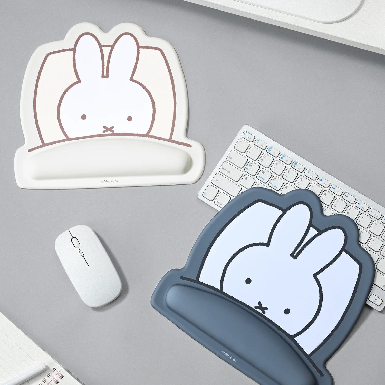 Tappetino per mouse morbido beige con simpatico cartone animato del coniglio Miffy con poggiapolsi ergonomico per accessori per computer desktop e laptop