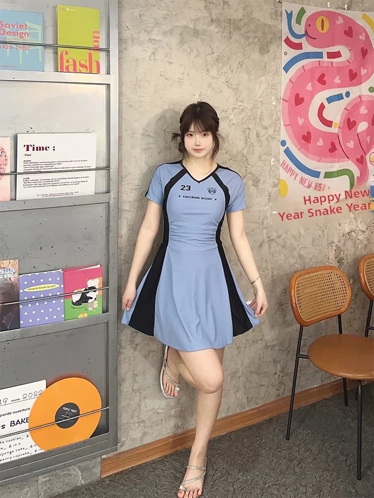 Costume da bagno intero sportivo da donna, modello studentesco, snellente, copri pancia, alla moda, color block, sbiancante, di alta gamma per...